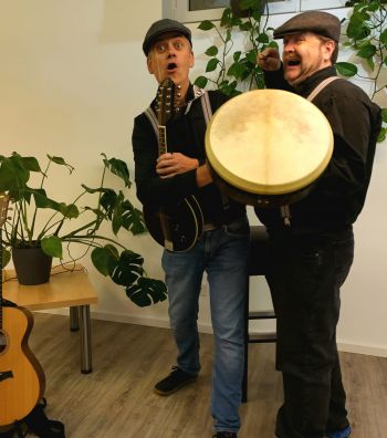 Pia & Nino in mittelalterlichen Köstumen